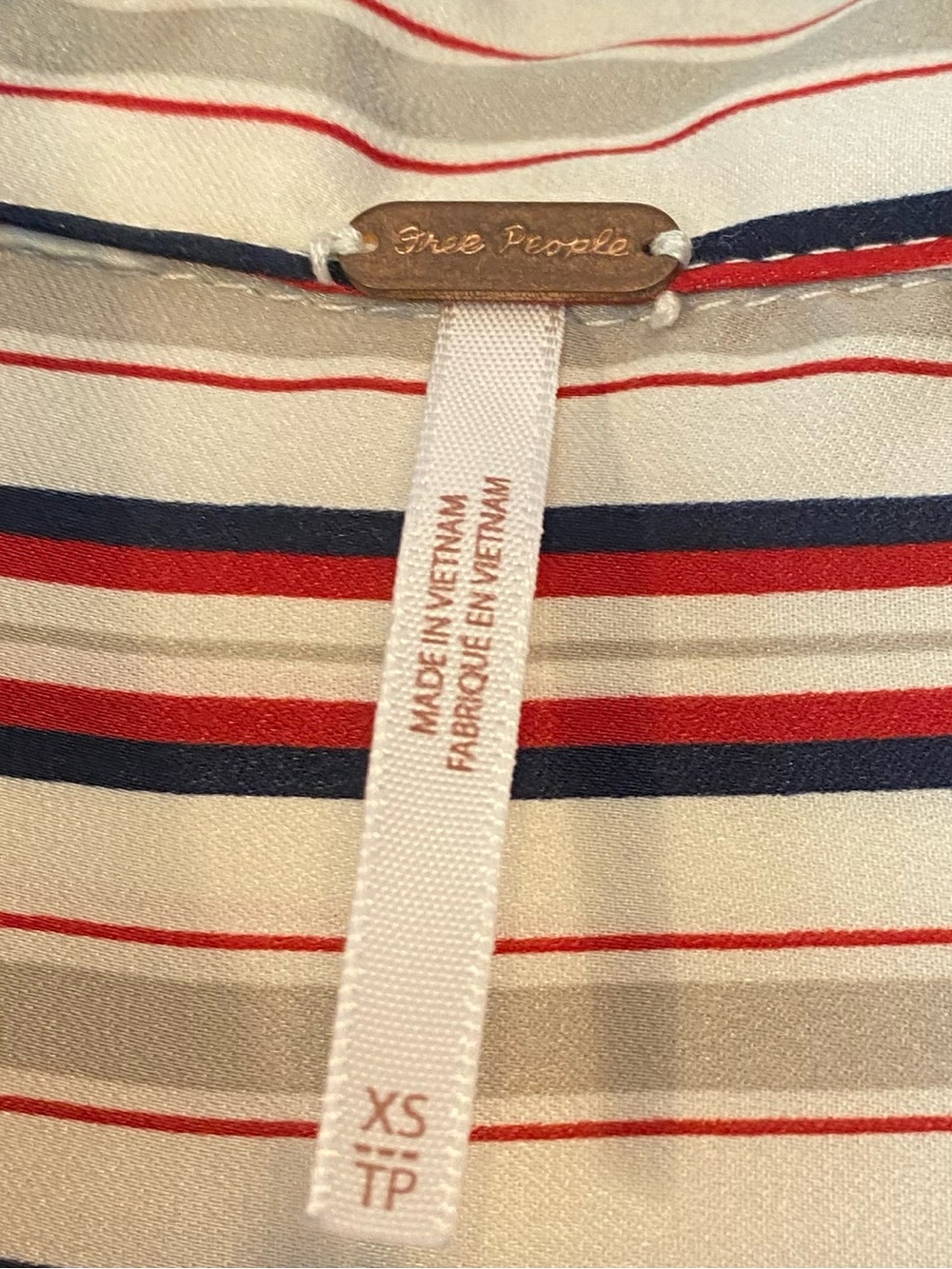 Free People Womens Mad About You V-Neck Button Down Silky Striped Blouse
Size XS - Picture 5 of 15